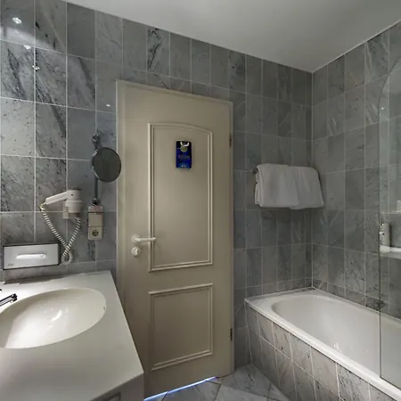 Radisson Blu Halle-merseburg 4*