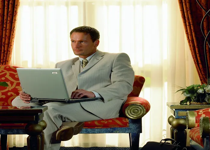 哈雷-梅森堡丽笙酒店 酒店